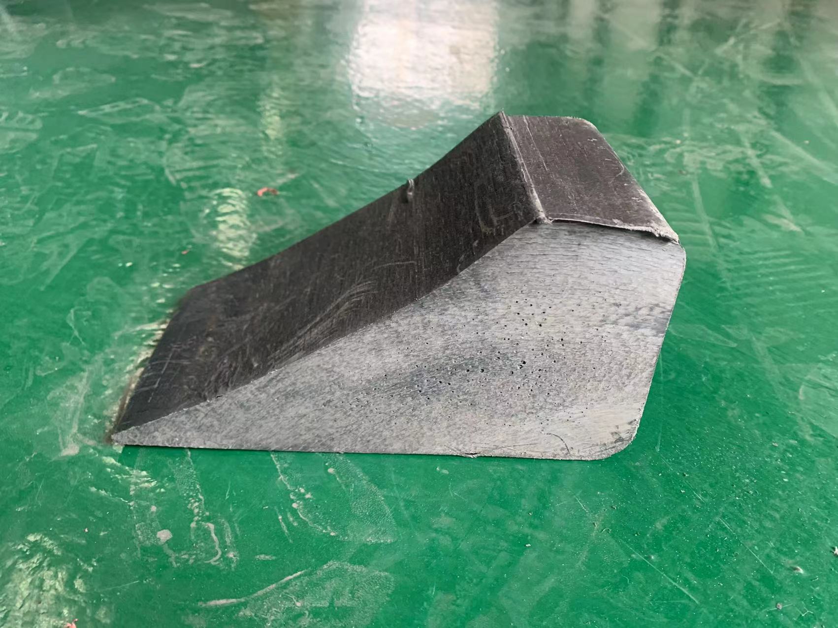 ľ